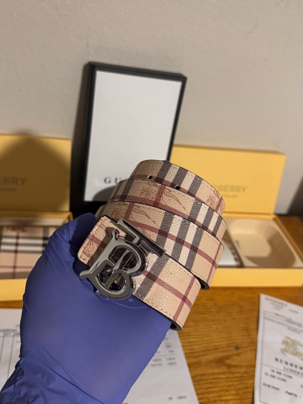 Burberry Beige Check Leather reversible Belt with Grey buckle & matching wallet